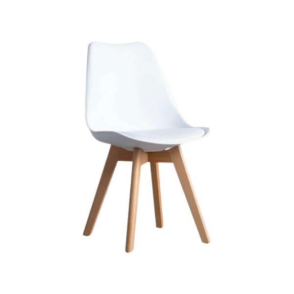 Silla plástica blanca con patas de madera clara