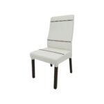 Silla de cuero color tiza con patas enfundadas