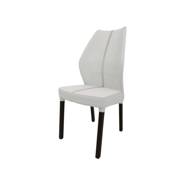 Silla de cuerina color tiza