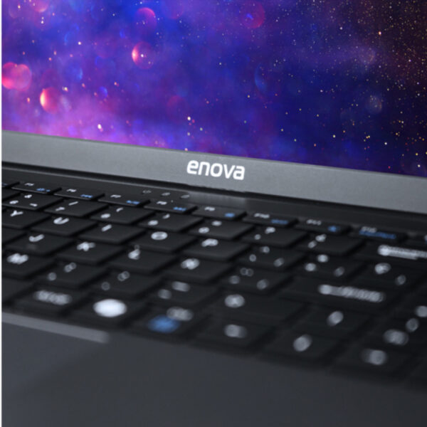 Notebook Enova 15.6" Ryzen 3 8GB SSD 240GB Windows 11